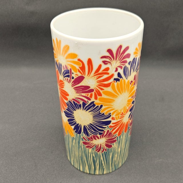 1960s Porcelain Vase by Rosamunde Nairac for Rosenthal, 1960s For Sale - Image 5 of 6