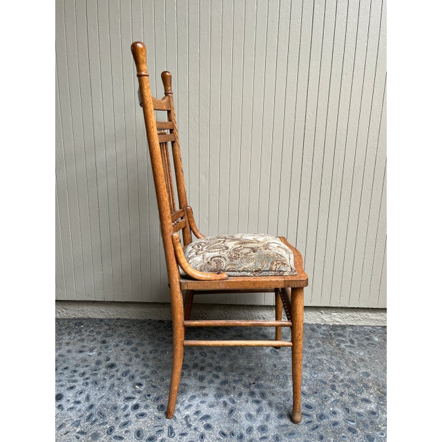 Late 19th Century American Victorian Spindle Side Chair For Sale - Image 4 of 10