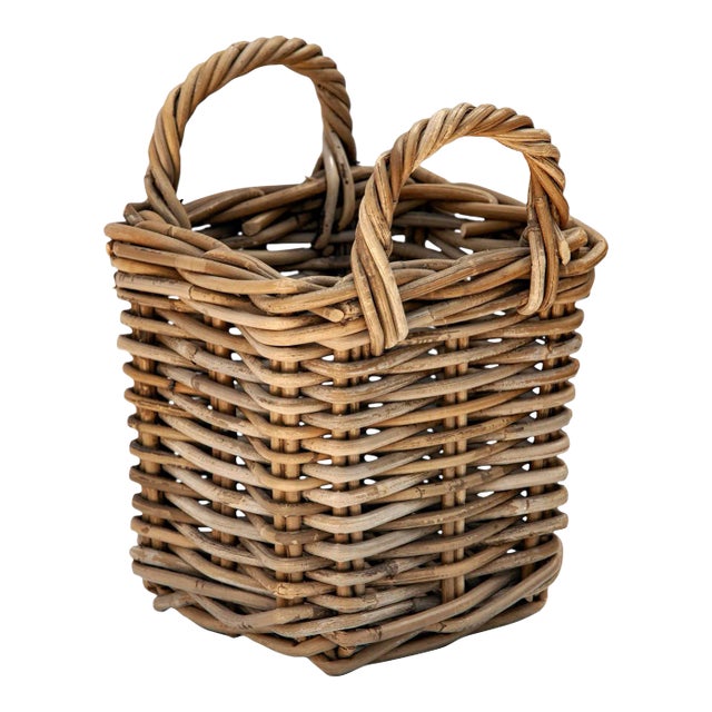 Late 20th Century Hand Woven Willow Basket For Sale