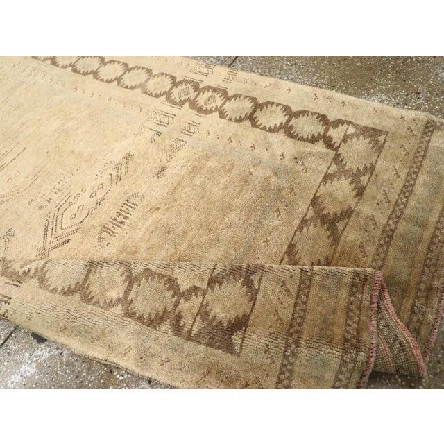 Galerie Shabab Collection Mid-20th Century Handmade Turkish Oushak Throw Rug For Sale - Image 9 of 10