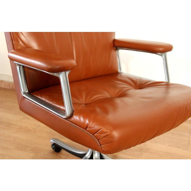 Animal Skin Vintage P126 Executive Office Chair by Osvaldo Borsani for Tecno, 1966 For Sale - Image 7 of 14