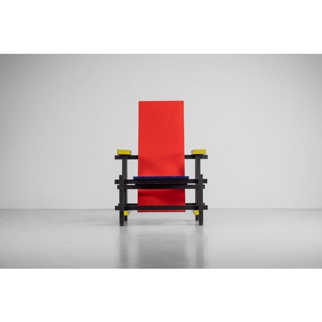 Wood Red and Blue Chair attributed to Gerrit Thomas Rietveld for Gerard VS Groenekan 1975 For Sale - Image 7 of 18