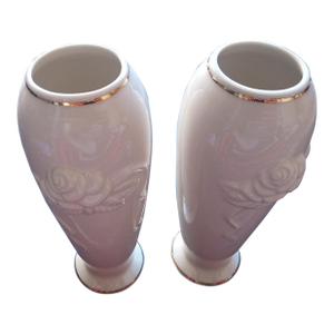 Gorgeous Pair of Lenox Usa Embossed Floral Decorative Vases
