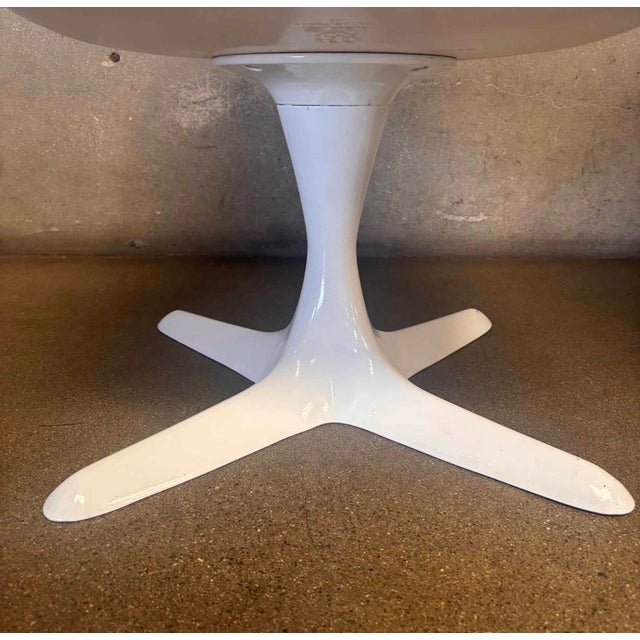 1950s MCM Burke Fiberglass Chairs/Pair For Sale In Los Angeles - Image 6 of 9
