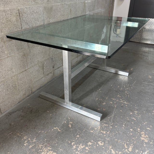 1970s Mid Century Modern Dining Room Table in the Milo Baughman Style. Circa 1970s. For Sale - Image 5 of 14