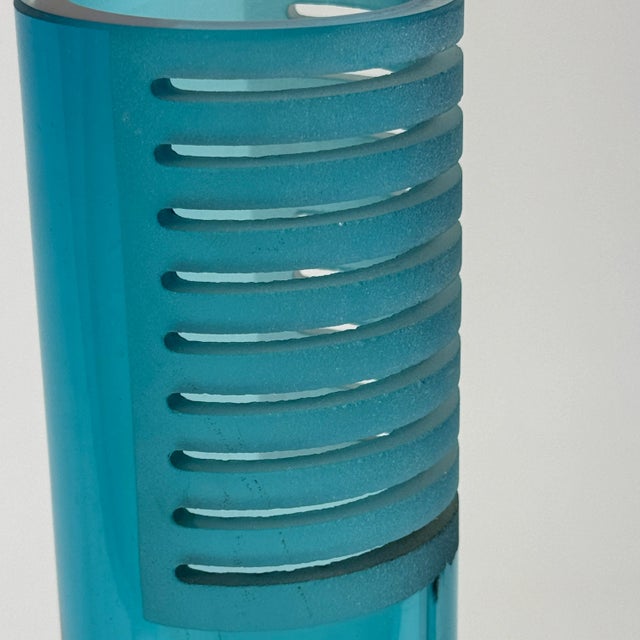 Vintage Post Modern Towering Art Glass Vase in Aqua Blue Color For Sale In New York - Image 6 of 7