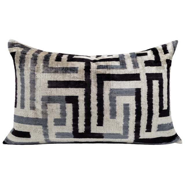 "️ Goose Down Pillows Delight: Ever had that cloud-like feeling? That's what we're bringing to your couch! Obsessed with...