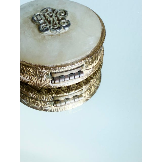 Shell Vintage 1970s Este Lauder Perfume Compact For Sale - Image 7 of 14
