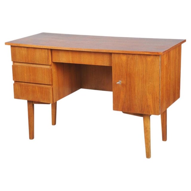 Mid-Century Modern Writing Desk in Walnut, Czech, 1950 For Sale - Image 13 of 13