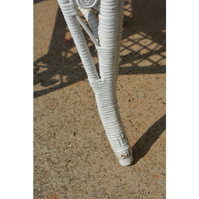 Vintage Square White Wicker End / Side Table W/ Fiddlehead Scroll Work & Lower Shelf For Sale - Image 11 of 14
