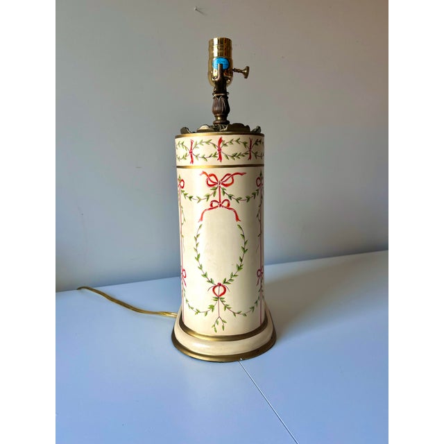 Vintage Chelsea House Hand Painted Topiary and Ribbon Bow Table Lamp With Brass Accents For Sale - Image 10 of 10