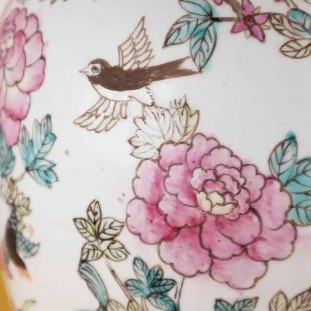 Chinese Vase in Decorated Porcelain For Sale - Image 5 of 17