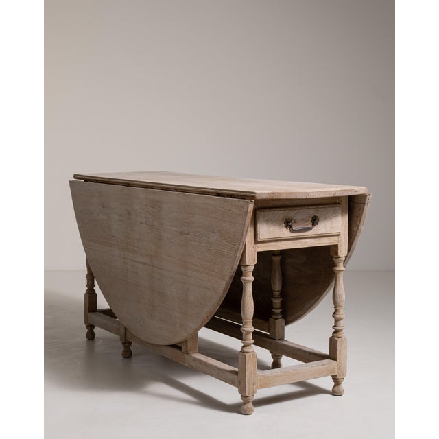 Oak Drop-Leaf Table, Antique, United Kingdom, Early 20th Century For Sale - Image 15 of 16