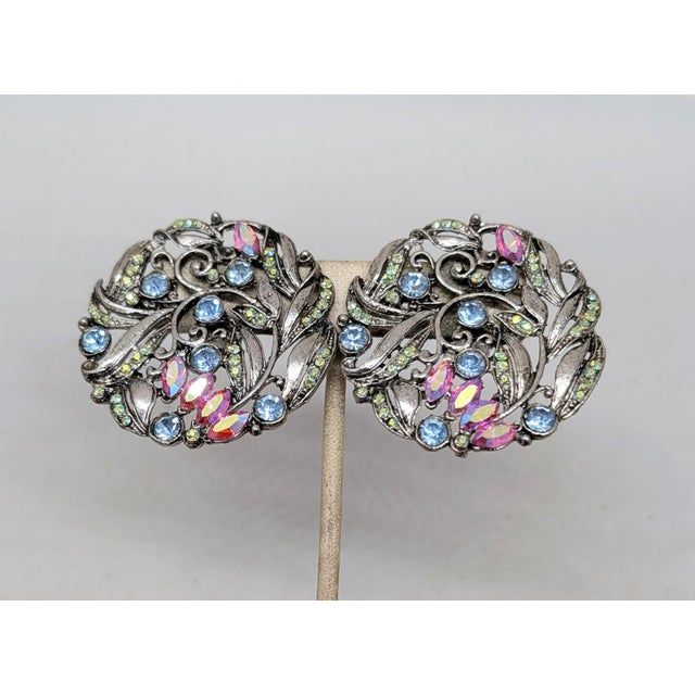 Vintage 1980s Signed Thelma Deutsch Large Round Silvertone Pastel Rhinestone Clip Earrings-2 Pieces For Sale - Image 4 of 7