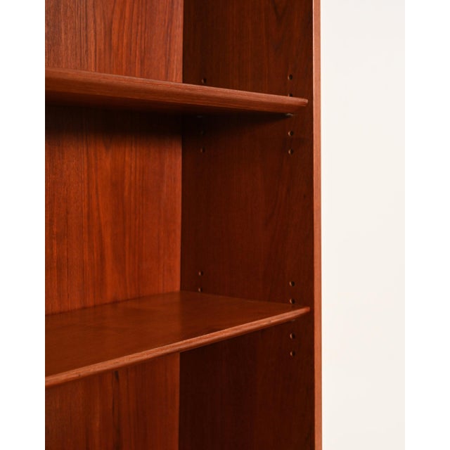 Brown Teak Bookcase by Johannes Sorth for Bornholms Møbelfabrik, 1960s For Sale - Image 8 of 10
