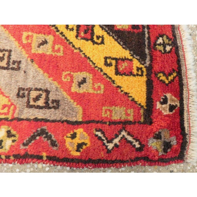 Galerie Shabab Collection Mid-20th Century Turkish Anatolian Rug For Sale In New York - Image 6 of 8