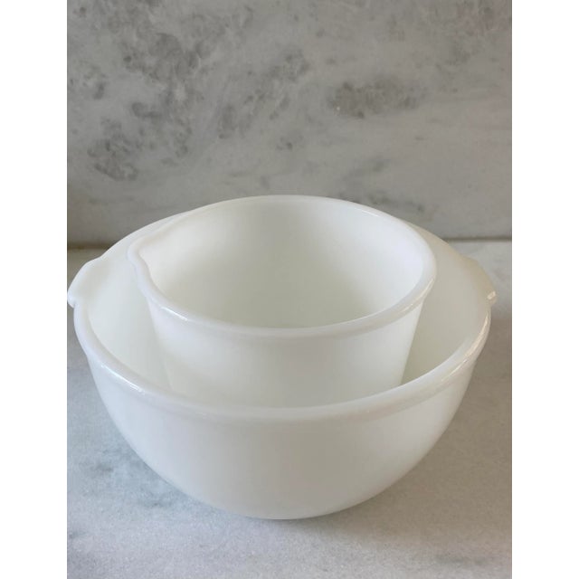 Mid 20th Century Vintage Sunbeam GlasBake Mixing Bowls - Set of 2 For Sale - Image 5 of 13