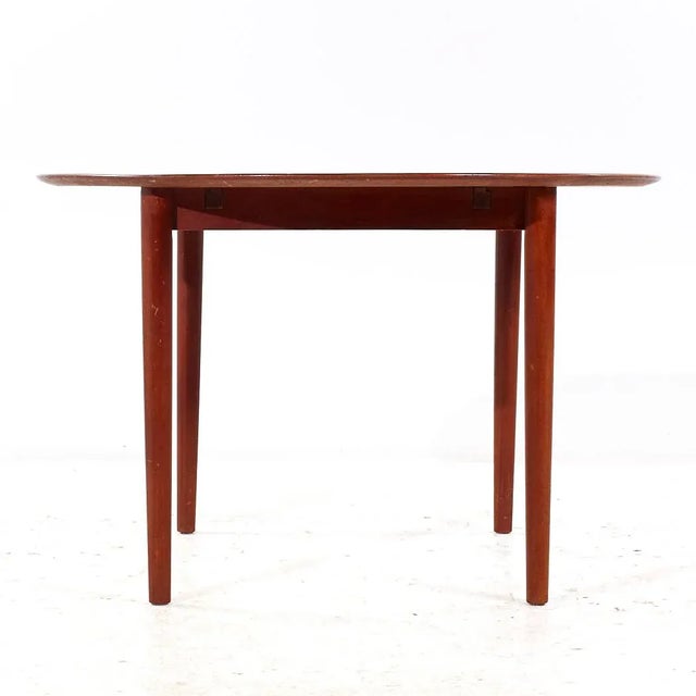 Mid 20th Century Moreddi Style Mid Century Danish Teak Expanding Dining Table With 1 Leaf For Sale - Image 5 of 10