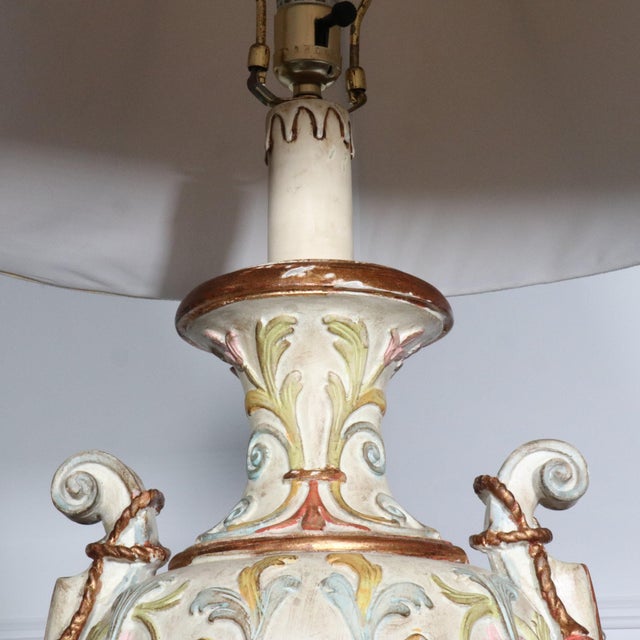 Venetian Carved Polychrome & Giltwood Tasseled Urn Lamp For Sale In Tampa - Image 6 of 10