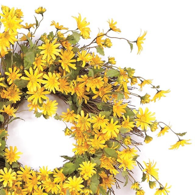 Kenneth Ludwig Chicago Yellow Daisy Floral Wreath 23"D For Sale - Image 4 of 4