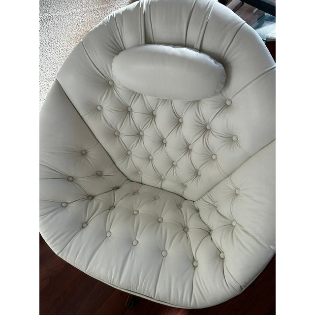 Wood George Mulhauser Mid-Century Modern Molded Walnut "Cone" Swivel Lounge Chair in Premium New Leather For Sale - Image 7 of 18