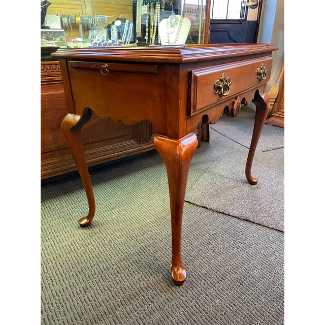 Mid 20th Century Cherry Queen Anne Style Side Glide One Drawer Tea Table For Sale - Image 9 of 12