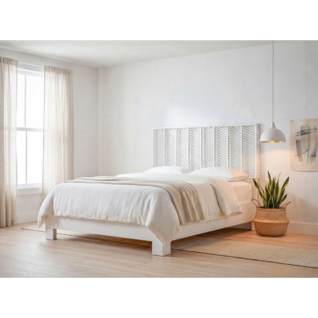 The Liam Standard Bed from David Francis Furniture is a striking statement piece that brings effortless coastal charm to...