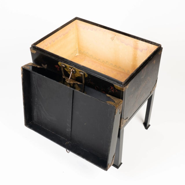 Late 19th Century Late 19th Century Japanese Black Lacquered Trunk on Stand For Sale - Image 5 of 8