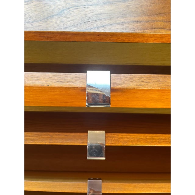 Wood 1960s Florence Knoll 4 Drawer Walnut Dresser For Sale - Image 7 of 14