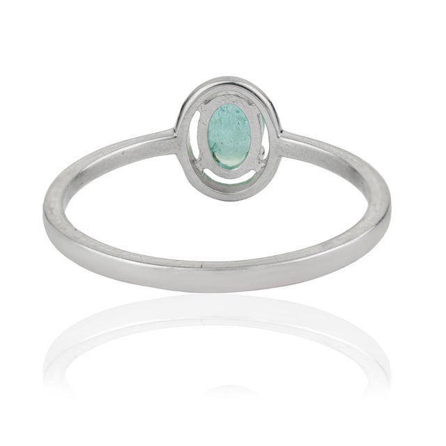 Metal Minimalist Prong Set Oval 0.56 Ct Natural Emerald Solitaire Ring Size 8 For Sale - Image 7 of 13