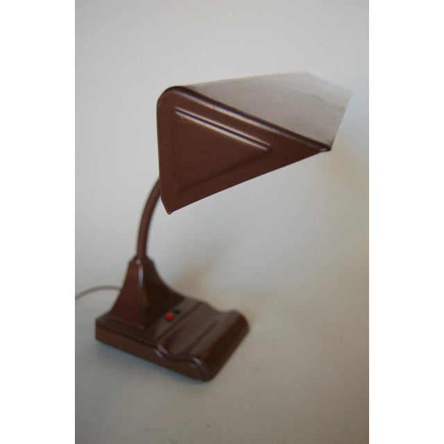 Mid Century Brown Enamel Fluorescent Gooseneck Desk Lamp by Art Specialty For Sale In Los Angeles - Image 6 of 8