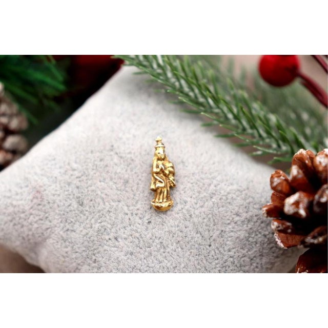 Gold Our Lady of the Immaculate Conception Pendant For Sale - Image 3 of 6