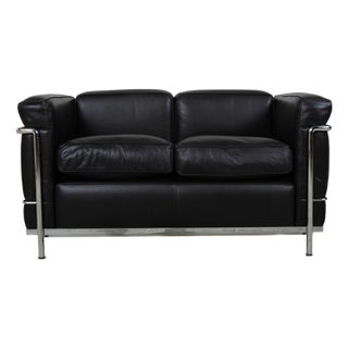 LC 2 Two-Seater Sofa in Black Leather by Le Corbusier for Cassina For Sale