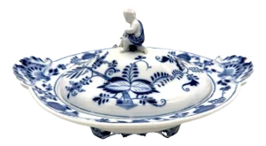 Meissen Blue Onion Figural Scalloped Oval Tureen