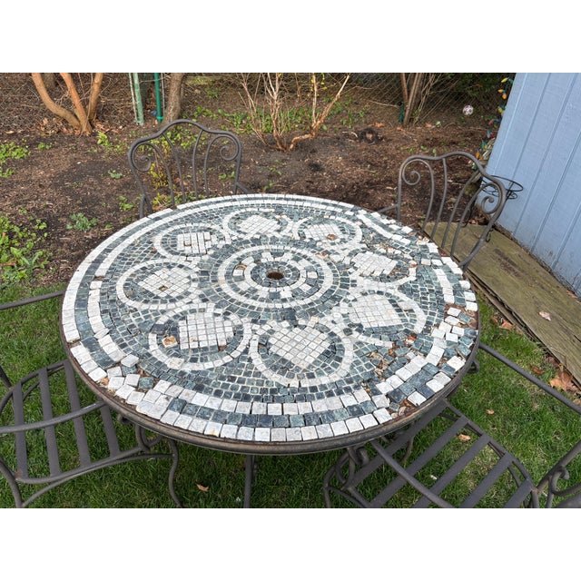 Beautiful set purchased at a sample sale at the Merchandise Mart in Chicago. Round title top table needs to be repaired...