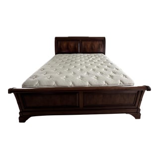 Mahogany Ethan Allen Sleigh Bed King Size For Sale