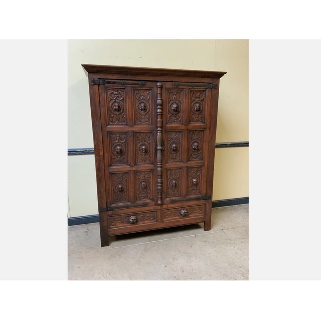 Age: circa 1915 Wood type: solid oak Condition: very good, meticulously maintained, fully restored original condition...