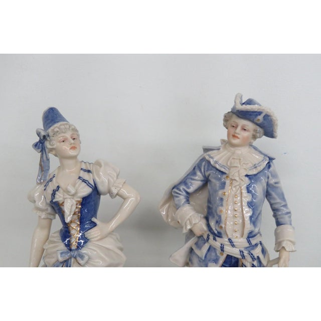 Porcelain Continental Couple Pair of 2 Figurines 18th Century Style Attire 5069b For Sale - Image 16 of 17