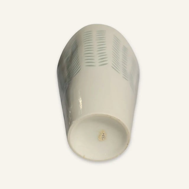 1960s 1960s Friedl Holzer-Kjellverg White Scandinavian Rice Grain Vase For Sale - Image 5 of 6