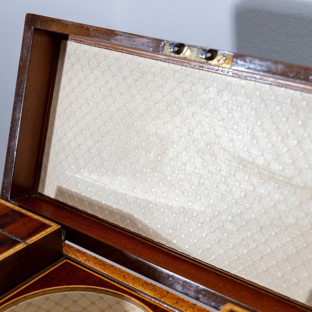 Early 19th Century Mahogany Tea Chest, probably England, circa 1830 For Sale - Image 5 of 10