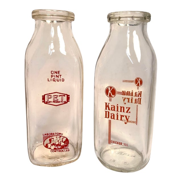 Circa 1940s Pet & Kainz Dairy Glass Pint Milk Bottles – Pair For Sale
