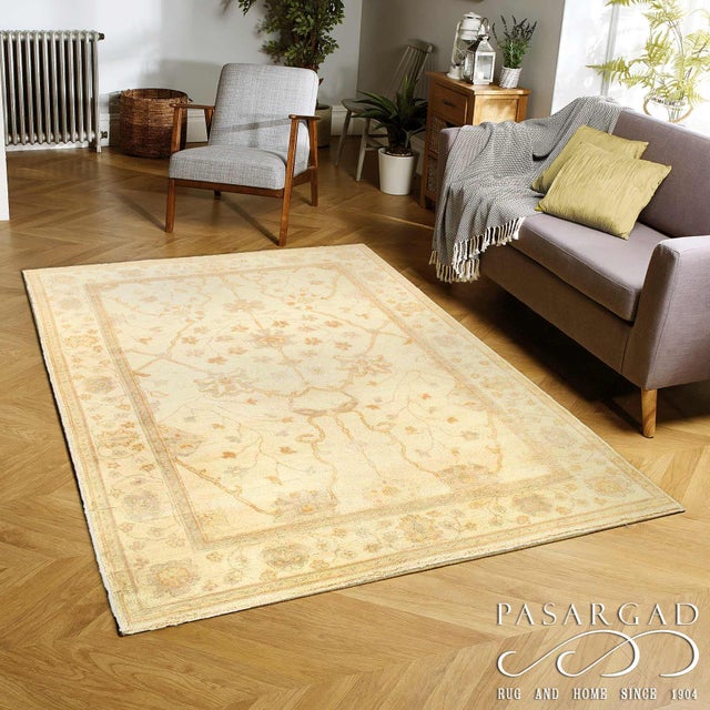 Ivory Color Fine Hand Knotted Oushak Rug For Sale - Image 4 of 4