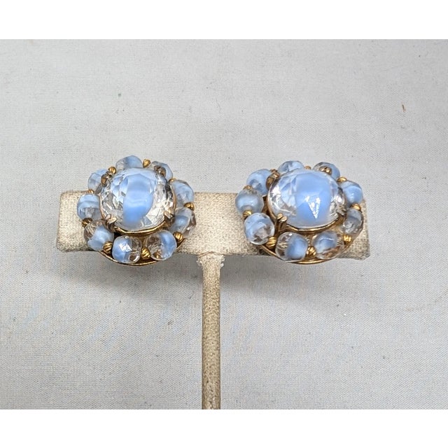 Vintage 1950s Signed Hattie Carnegie Blue/Clear Givre Clip Earrings For Sale In Philadelphia - Image 6 of 8