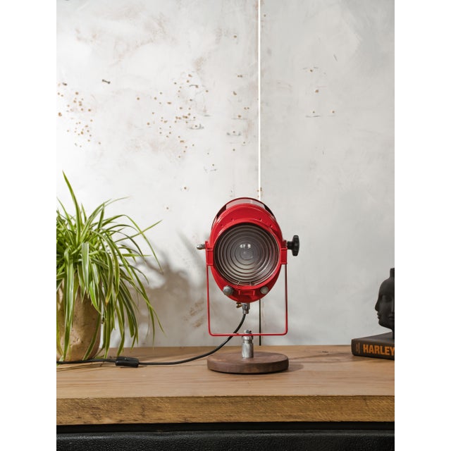 Originally used on french theater stages, this iconic a.e. Cremer model bte sgdg spotlight has been completely renovated...