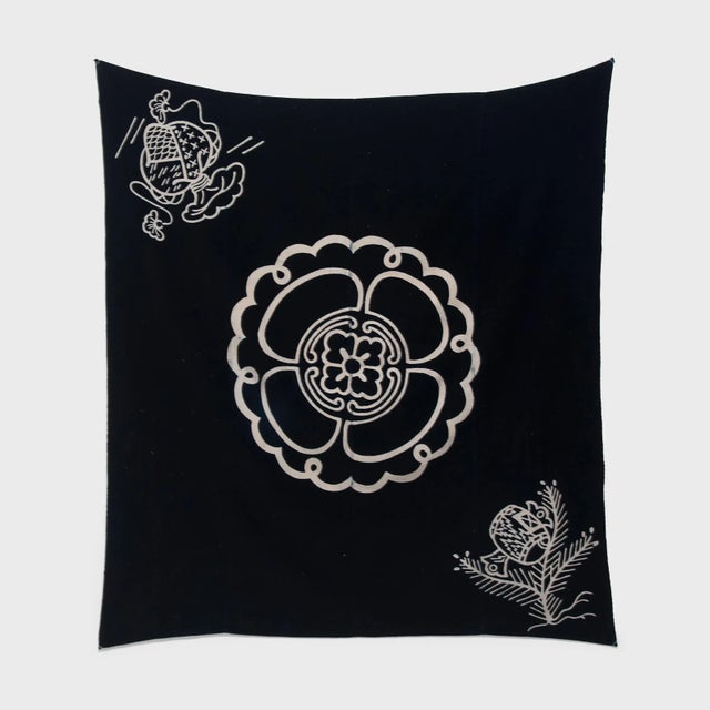 Navy Blue Vintage Japanese Indigo Folk Kamon Textile For Sale - Image 8 of 8