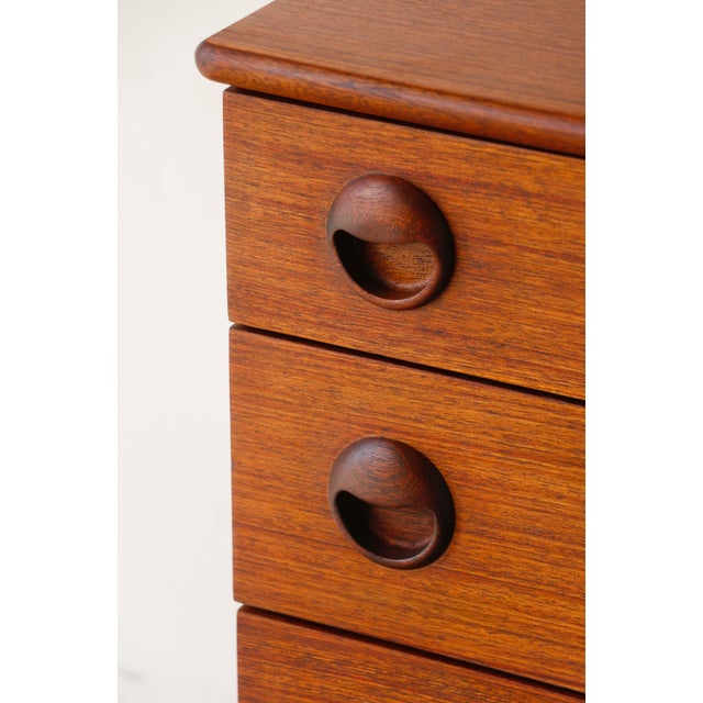 Vintage Scandinavian Teak Chest of Drawers from Avalon, 1960 For Sale - Image 13 of 15