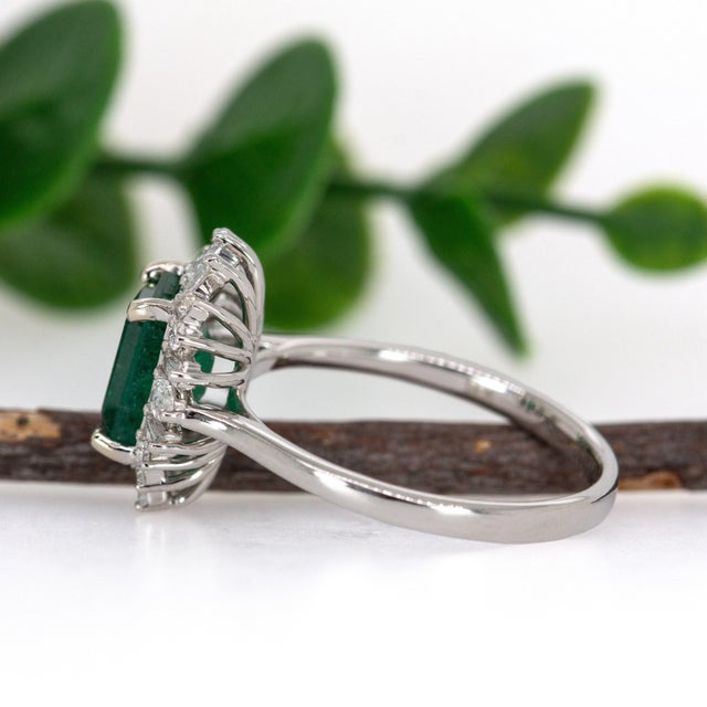 1.6Ct Zambian Emerald & Diamond Ring in Solid 14k Gold, Emerald Cut 8x6mm, Size 6.75 For Sale In Columbus - Image 6 of 7