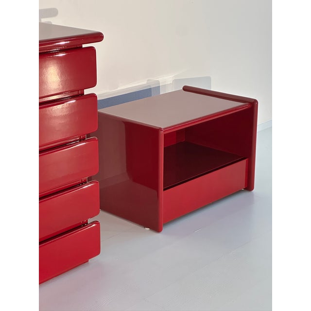 Chest of drawers: 113 x 48 cm, height 77 cm Bedside tables: 60 x 40 cm, height 41 cm.
