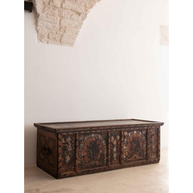 Antique Bavarian Chest, 1738, in Very Good conditions. Designed before 1890