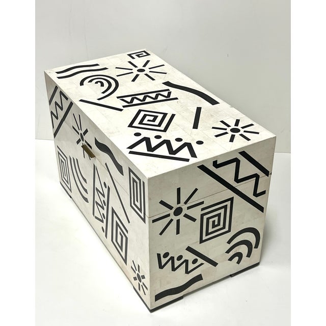 Oggetti 1980s Eugenio Tavola Oggetti Modern Stone Storage Trunk Chest Table For Sale - Image 4 of 12